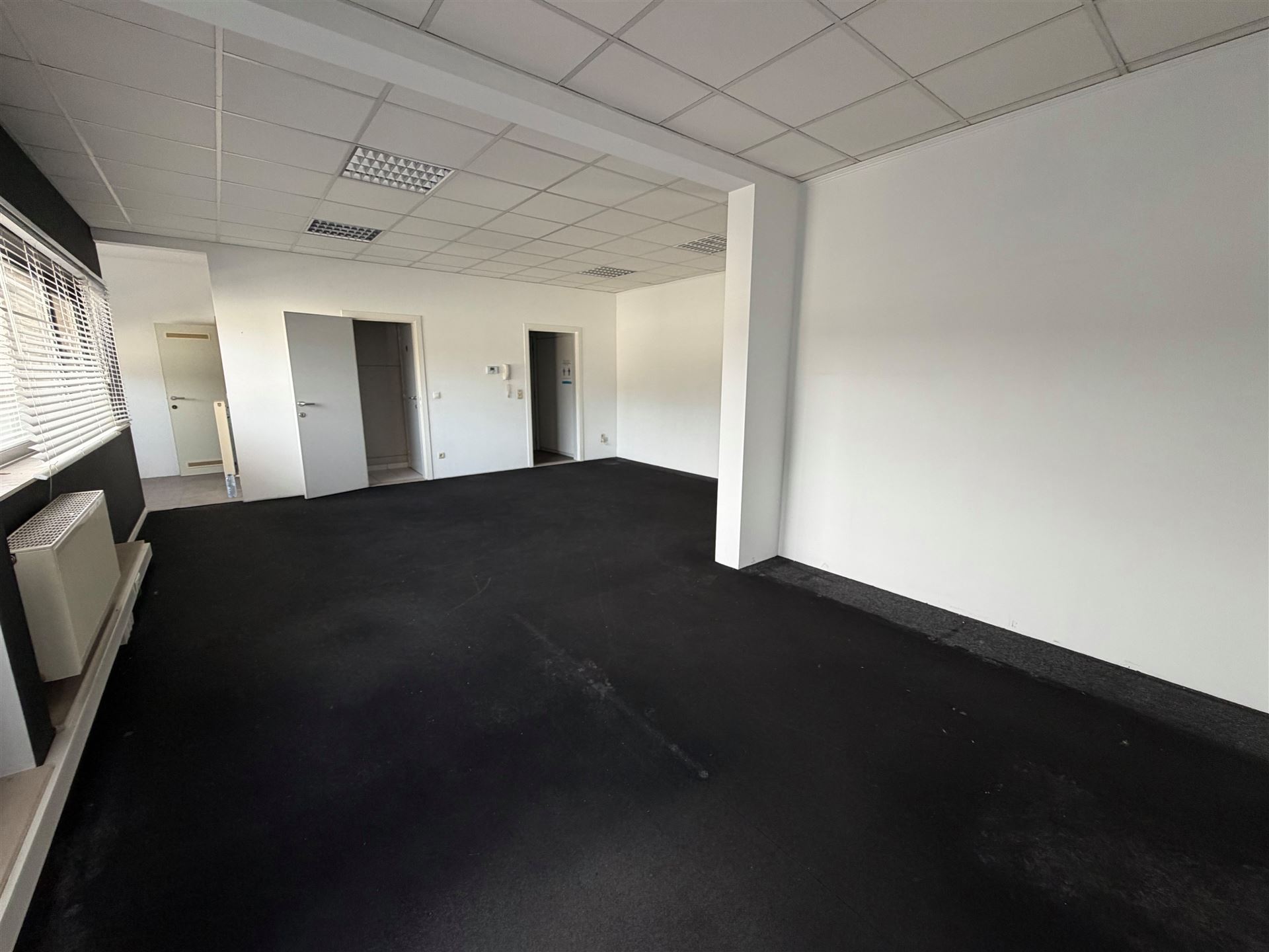 Bureaux - photo 5