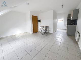 STUDIO PRÊT À EMMÉNAGER À VENDRE INVESTISSEMENT IDÉAL À NINOVEVous cherchez un bon investissement ou un pied-à-terre à proximité du centre de Ninove...