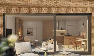 Droom je van een stijlvol, energiezuinig appartement op een ideale ligging in Kallo? Dit moderne nieuwbouwappartement in het centrum is ideaal. Om zelf van te genieten of als investeringspand.<br /><br />Dit mooie appartement biedt jou alle comfort: open ingedeelde leefruimte met grote raampartij, afgewerkte keuken, ruime slaapkamer, badkamer met douche, apart toilet en bergruimte, zongericht terras, ondergrondse parkeerplaats en fietsenberging, …<br /><br />Dankzij een geothermische warmtepomp, vloerverwarming, hoogrendementsbeglazing, zonnepanelen en slimme ventilatiesysteem bespaar je aanzienlijk op je energiekosten.<br /><br />Danneels werkt jouw appartement sleutel-op-de-deur voor je af met vaste afspraken over budget &amp; timing. De keuken, badkamer &amp; vloeren kan je zelf kiezen in de toonzalen van onze partners.