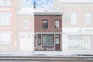 We Invest Huy vous présente cette maison 2 façades idéalement située dans le centre de Wanze.Composition :Rez-de-chaussée : cuisine (17m2), séjour...