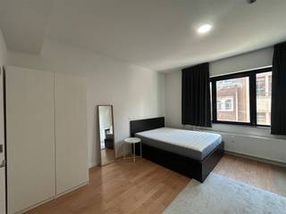 <p>Welcome to Residence Black Box, where we offer you a fully renovated studio. The studio is fully furnished and has an installed kitchen and bathroom. Everything you need to study and live comfortably in Leuven. You can also find everything you need for everyday life in the surrounding shopping street.<br /><br />Interested? Contact us today for an on-site visit: 0470 59 65 44 or verhuur@connect-immo.be<br /><br />Huurprijs: €970 excluding €80 (heating, internet and common charges) + water and electricity<br />*Excluding student tax<br />Available from September 15, 2026</p>