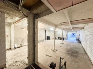 Een ruim magazijn te huur van ca. 180 m² gelegen aan de Onze‑Lieve‑Vrouwestraat 46 in het hart van Mechelen. Dit magazijn biedt een ideale...