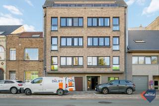 Looking for a practical and secure parking solution in Ostend? This ground-floor parking space in Residence Sunrise offers the ideal combination...