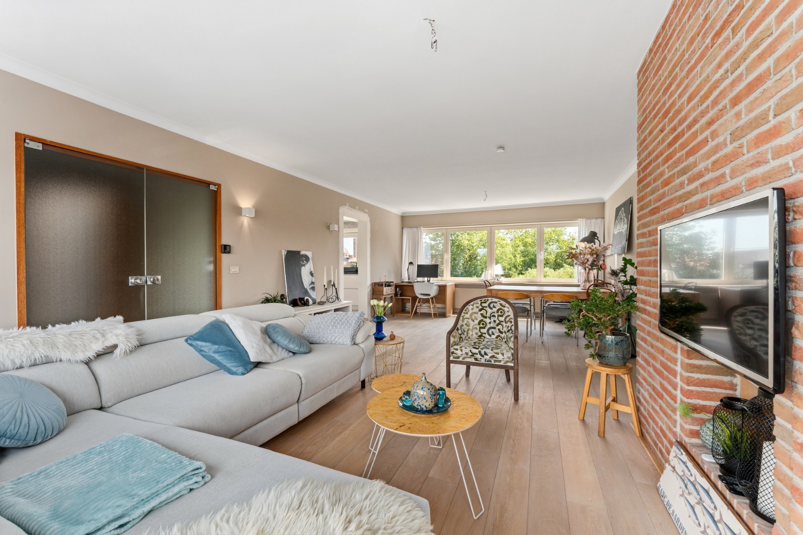 Lichtrijk en instapklaar appartement met garage te Kristus-Koning - foto 2