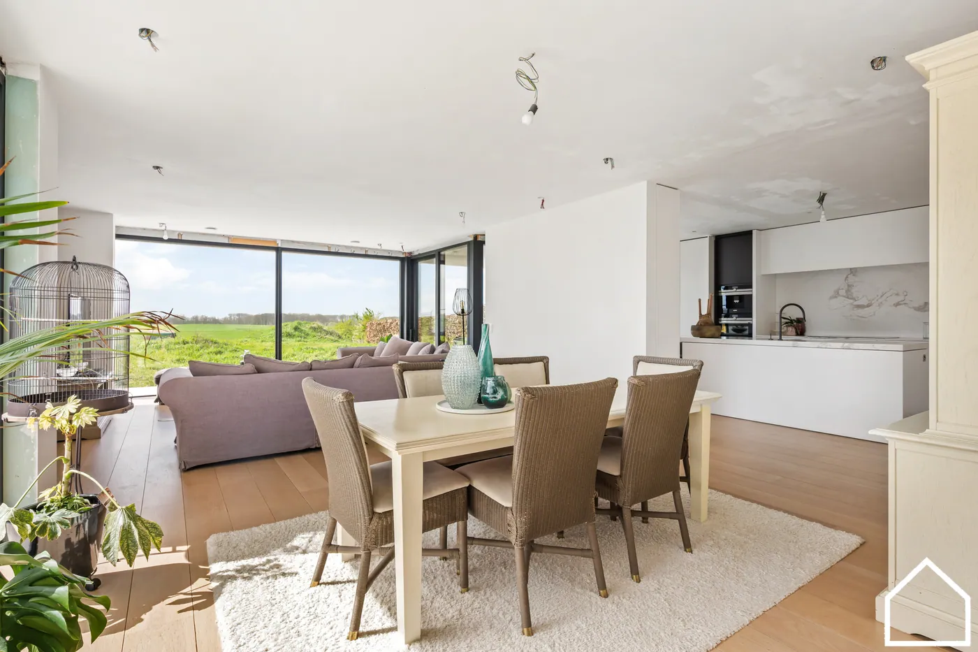 PRACHTIGE VILLA VERKOCHT VOOR PUBLICATIE IN ZONNEBEKE - foto 4