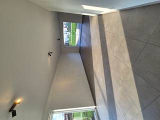 Over de woning:Deze recente en instapklare nieuwbouwwoning biedt een hedendaagse woonervaring in een rustige, groene omgeving. Met een bewoonbare...