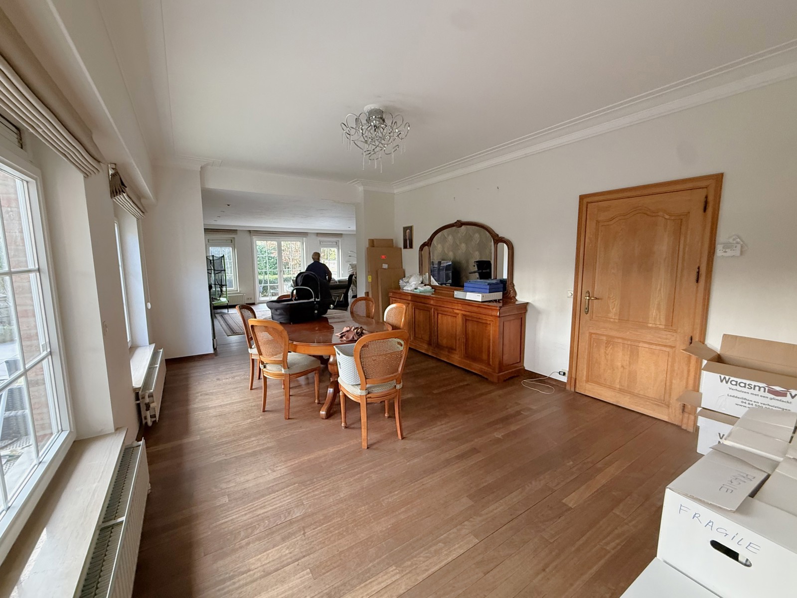 Ruime villa op 3.000m² met 4 slaapkamers te Koningshof! - foto 4