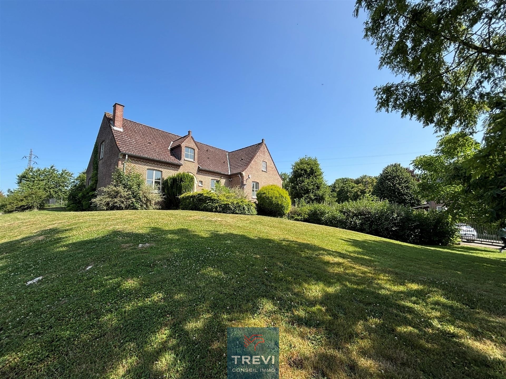 SOUS OPTION Superbe villa 5 ch avec de beaux volumes - photo 4