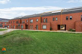 Op een uitstekende locatie in een achterliggende wijk te Willebroek bevindt zich deze recente woning met 4 slaapkamers, tuin en carport. U...