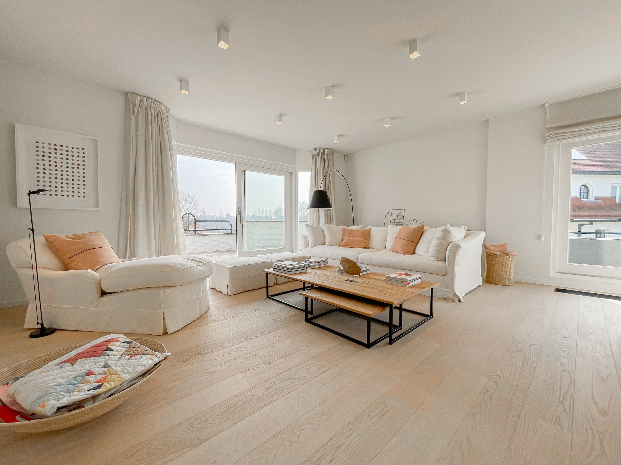 Subliem hoekappartement met ruime terrassen gelegen in het prestigieuze domein Tennis Garden. - foto 2