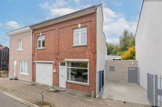 Century21ImmoNero stelt voor: uitstekend gelegen, tussen het gemeentepark en het station van Groenendaal op wandelafstand van winkels en scholen...