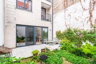 Dit instapklaar en licht appartement van ca 76 m² is gelegen op het gelijkvloers van een kleinschalige residentie en strekt zich uit over de...