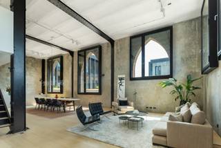Exclusieve loft op Kanaalsite van Axel Vervoordt in WijnegemOp zoek naar een bijzondere woonplek waar karakter, comfort, luxe en locatie naadloos...