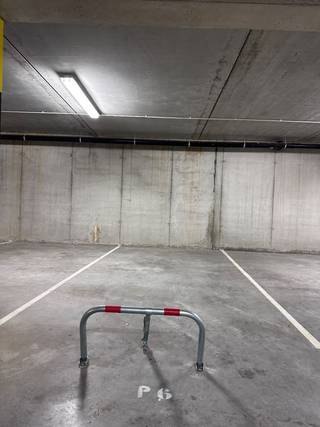 Ondergrondse parkeerplaats P6 in het centrum van Gistel, op een boogscheut van de markt.Dat alles vervat in een stijlvol, functioneel en duurzaam...