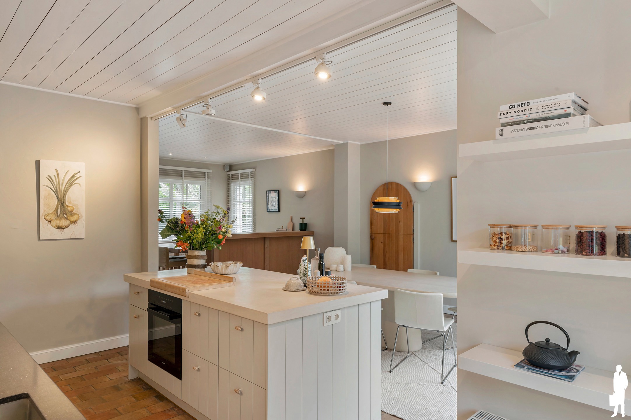 Charmante lichtrijke woning, met prachtige aangelegde tuin! - foto 5