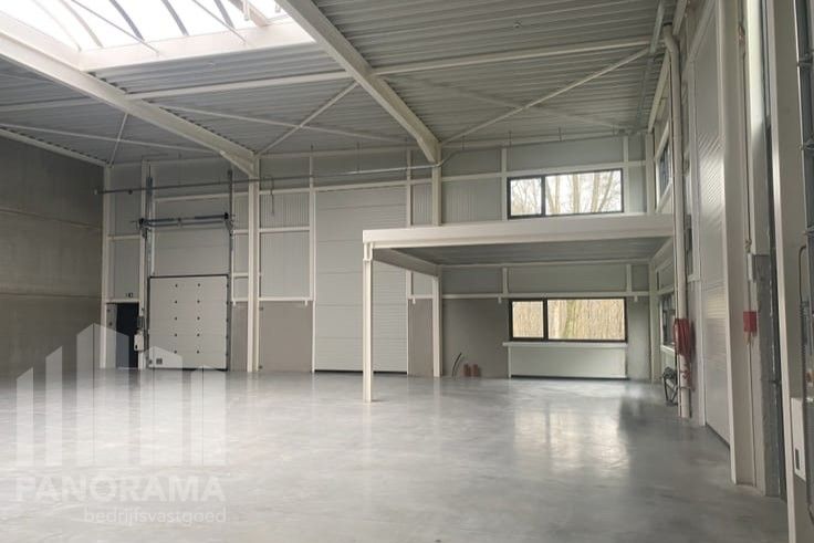 Nieuwbouw KMO-unit van 358 m² met mezzanine nabij de E314 - foto 4