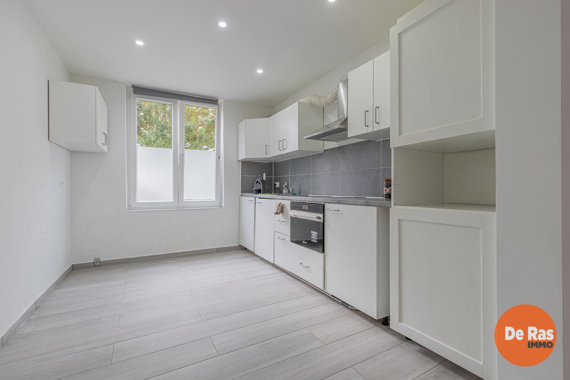 GRIMBERGEN-Gerenoveerde woning zonder tuin/koer aan de vaart - foto 5