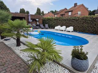 Zeer ruime recent gerenoveerde woning met 5 slaapkamers, , zeer grote living met keuken 157m2, zeer grote garage met lift (2verdiepen)alles...
