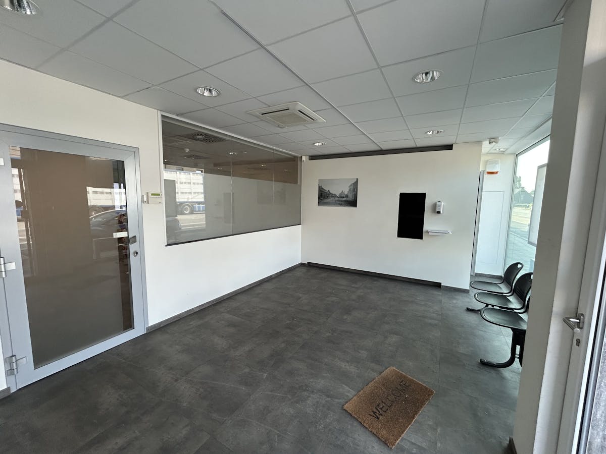 Volledig vernieuwd handelspand - foto 2