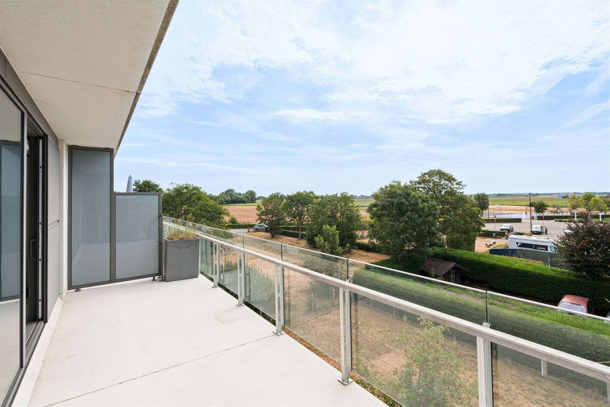 LICHTRIJK APPARTEMENT MET TWEE TERRASSEN - foto 2