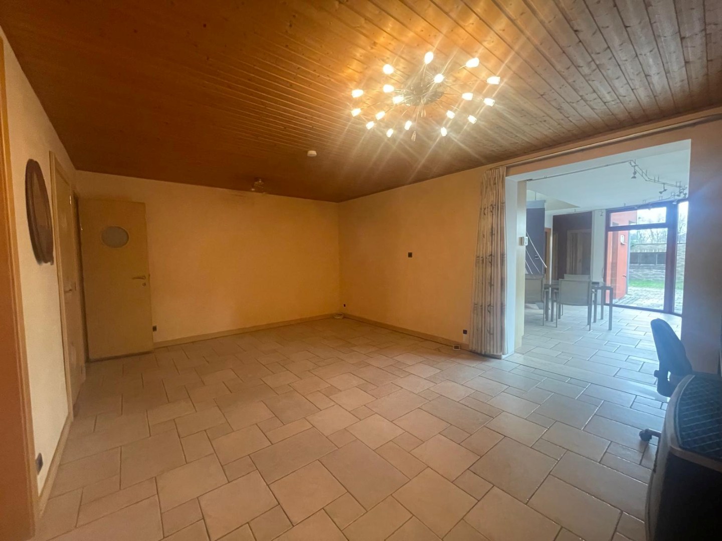 Gezellig woning met 3 slaapkamers en tuin met tuinberging gelegen te Geel! - foto 3