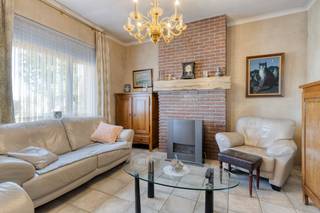 Deze herenwoning met 3 slaapkamers is gelegen in de Oude Vestingstraat te Veurne op wandelafstand van de grote markt, winkels en scholen.Zoek je...