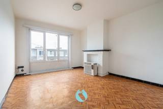 Dit appartement is gelegen in Wondelgem (Gent), op wandel- en fietsafstand van winkels, scholen, openbaar vervoer en een vlotte verbinding...