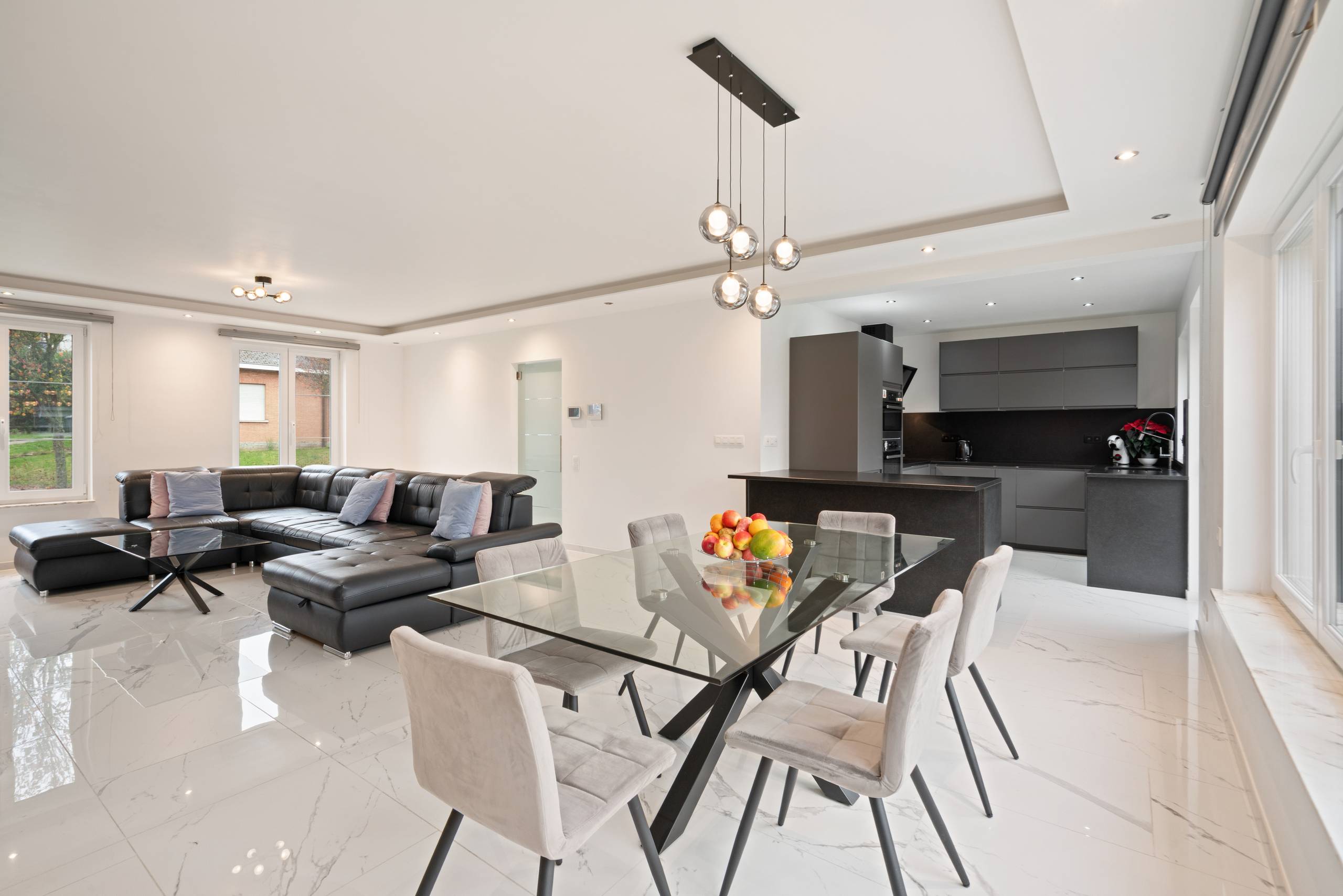 Halfopen huis in rustige buurt te koop - foto 4