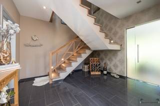 Ontdek deze prachtige villa met zwembad te Tremelo. Dit is een ideale plek voor wie op zoek is naar comfort en ruimte. Deze woning biedt een royale...