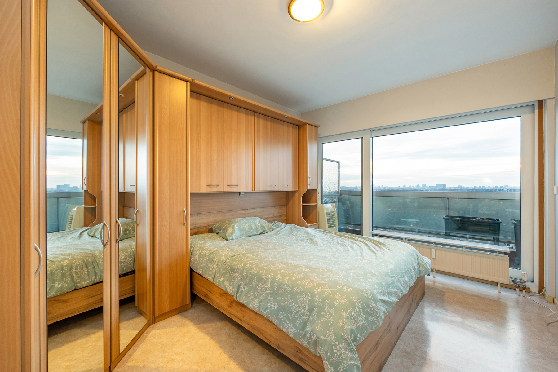 Volledig instapklaar één-slaapkamerappartement nabij het centrum van Merksem! - foto 5