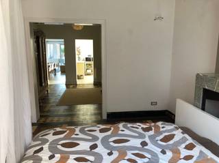 <p><span>Ruim appartement met tuin in Edelare.</span></p><p><span> </span></p><p><span>INDELING</span></p><p><span>Het gelijkvloerse appartement omvat een slaapkamer vooraan.</span></p><p><span>Achteraan heb je een lichtrijke living met moderne open keuken met zicht op de tuin.</span></p><p><span>Verder heb je een badkamer met douche en een berging.</span></p><p><span>Een groot terras en tuintje is een extra troef aan deze woning.</span></p><p><span>Verder heeft het appartement ook een (gedeelde) kelder.</span></p><p><span> </span></p><p><span> </span></p><p><span>Voor meer info en/of het maken van een afspraak bel 0498 88 88 89</span></p><p><span> </span></p>