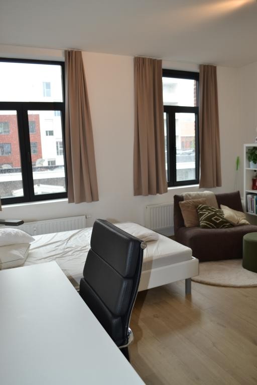 Volledig gerenoveerde studentenkamer - foto 2