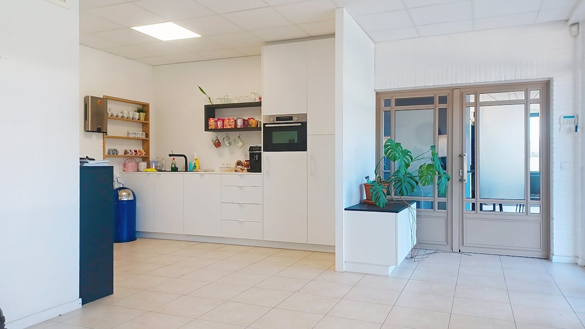 Commercial à louer à Melle - photo 4