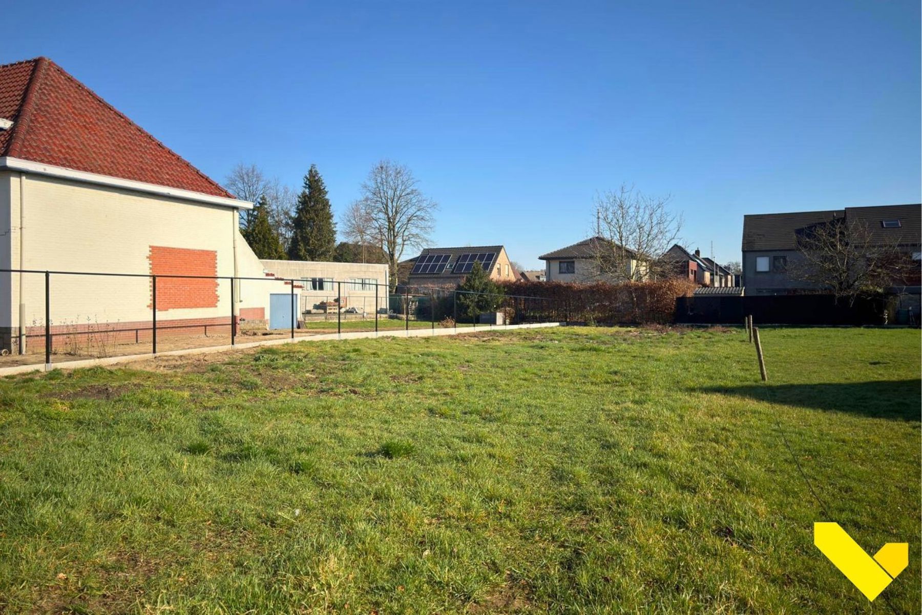 Bouwgrond voor half open bebouwing - foto 1