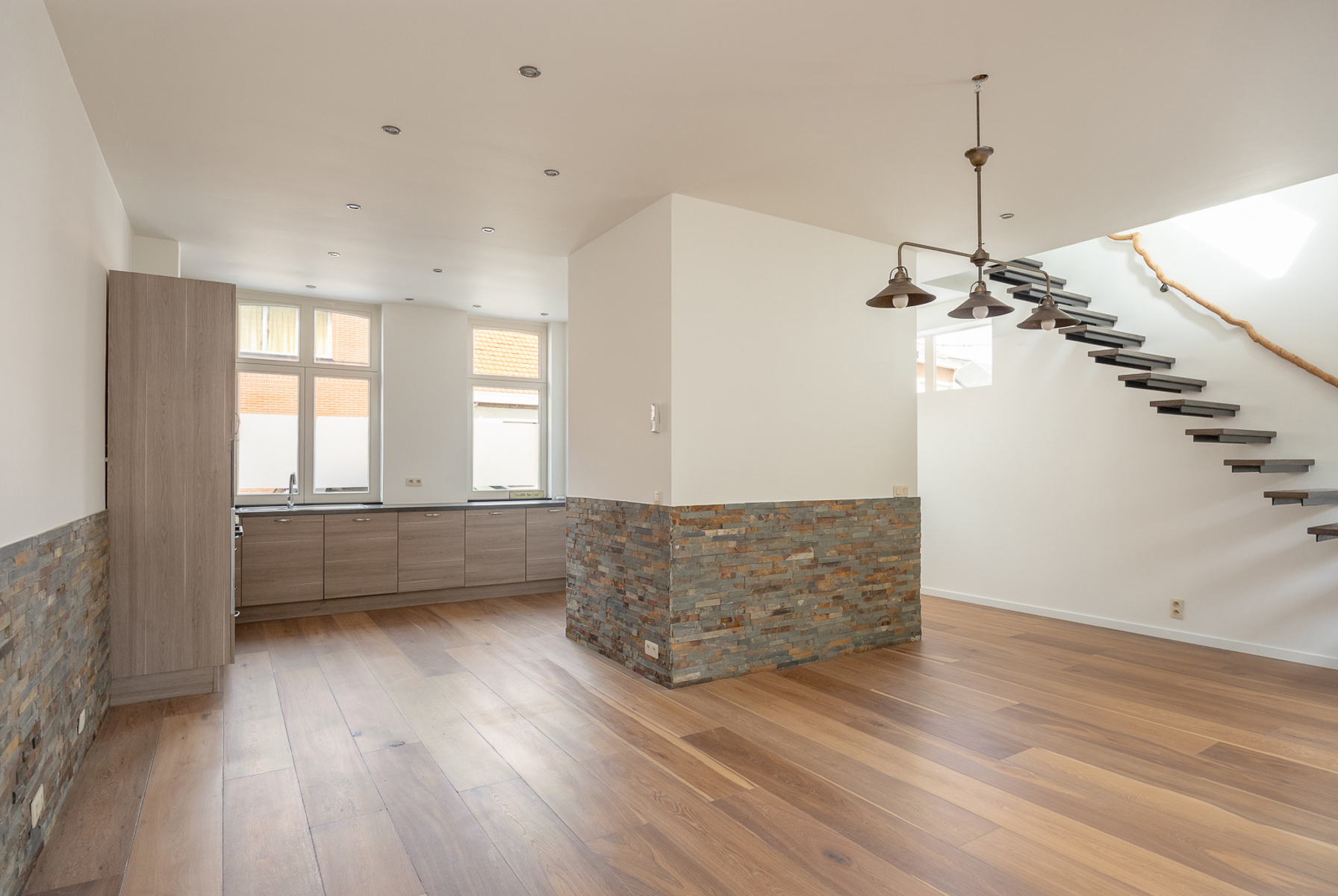INSTAPKLARE WONING MET VERRASSENDE DETAILS - foto 3