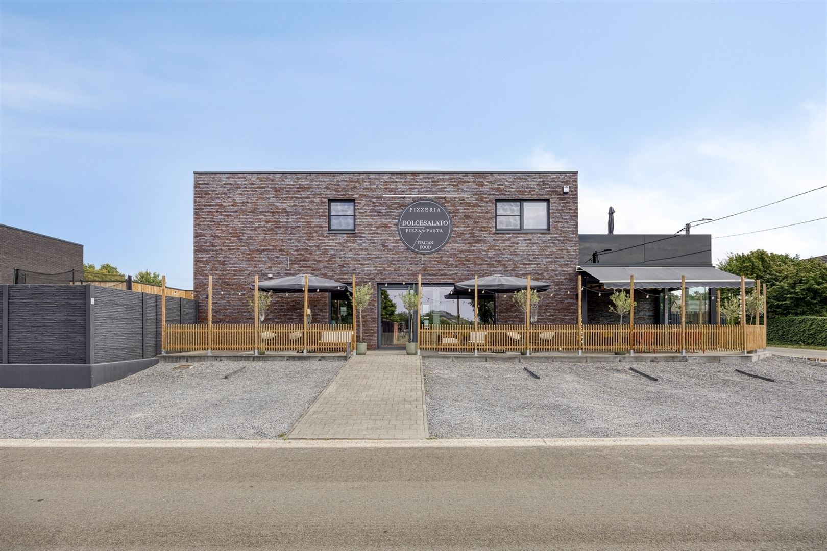 Retail space - photo 4