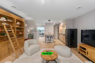 Ontdek deze unieke penthouse in Blankenberge, gelegen in een recente en stijlvolle residentie. Dit uitzonderlijke appartement werd van begin tot...