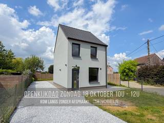 <span><span><strong>🏠 Ontdek je nieuwe thuis tijdens het weekend van de OPENKIJKDAGEN!<br />📅 Zondag 18 oktober⏰ 10u- 12u.<br />📌 Vrij toegankelijk – GEEN afspraak nodig<br />📞 Wil je eerder al een kijkje nemen? Bel ons op ☎️ 055 30 92 90</strong></span></span><br /><br />PRACHTIGE OPEN BEBOUWING met 3 SLAAPKAMERS, ENERGIEZUINIGE RENOVATIE en TUIN op een CENTRALE EN LANDELIJKE LOCATIE in Oudenaarde. Deze VOLLEDIG GERENOVEERDE gezinswoning combineert HEDENDAAGS WOONCOMFORT met een KWALITATIEVE AFWERKING en beschikt onder meer over DRIEDUBBELE BEGLAZING en VLOERVERWARMING OP AARDGAS. Via de inkomhal bereikt u de MODERNE OPEN KEUKEN met aansluitende eetkamer. Verder omvat het gelijkvloers een tweede inkom met gastentoilet en een LICHTRIJKE WOONKAMER met zicht op de tuin. Op de eerste verdieping bevinden zich 2 RUIME SLAAPKAMERS, een stijlvol ingerichte badkamer en apart toilet. De tweede verdieping biedt een RUIME 3DE SLAAPKAMER, eveneens ideaal als hobbyruimte of thuiskantoor. Buiten geniet u van een RUIME OPRIT, AANGENAAM TERRAS en ONDERHOUDSVRIENDELIJKE TUIN. Dankzij de RUSTIGE LIGGING nabij winkels, scholen, openbaar vervoer en belangrijke invalswegen is dit een INSTAPKLARE EN ENERGIEZUINIGE GEZINSWONING op een uitstekende locatie in OUDENAARDE.<br /><br />Adres: Molenstraat 142 te Oudenaarde<br /><br />EPC: 129kWh/m²; G-score en P-score A; Bestuursmaatregelen in het maatregelenregister: Neen; Beschikbaar bij akte.