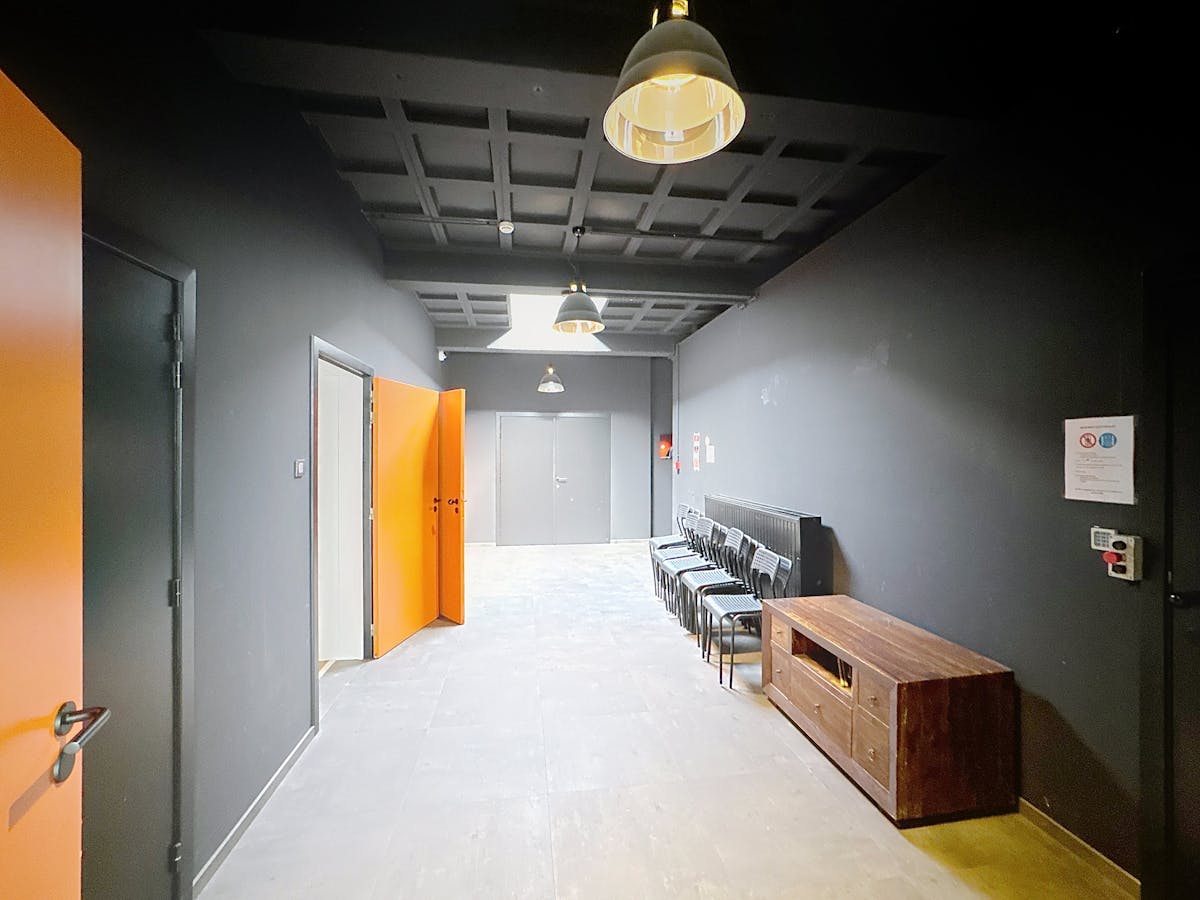 Repetitieruimte /kantoorruimte te huur 260 m² Brugge - foto 5