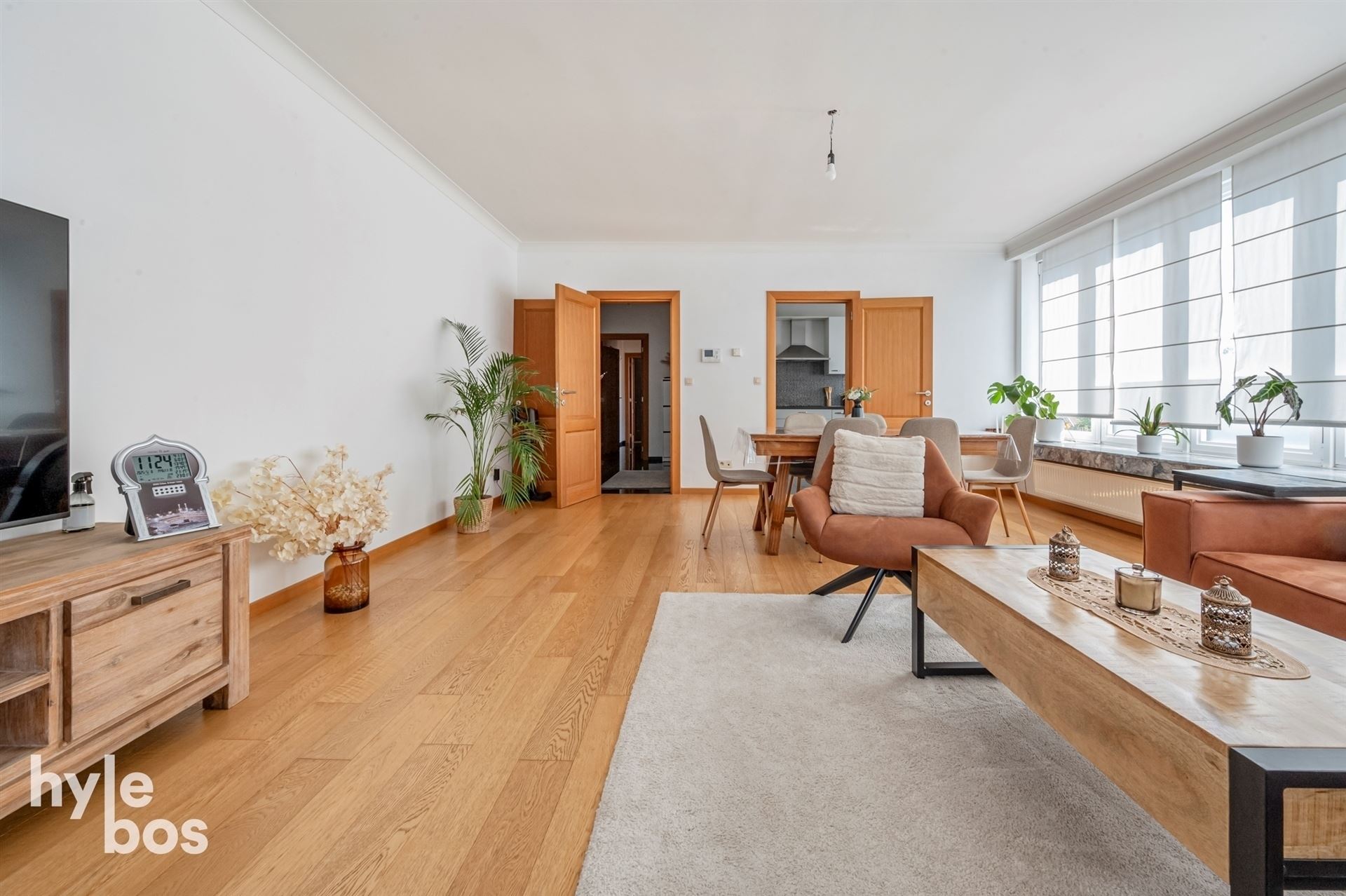 Instapklaar 2 slaapkamer appartement met garage - foto 2