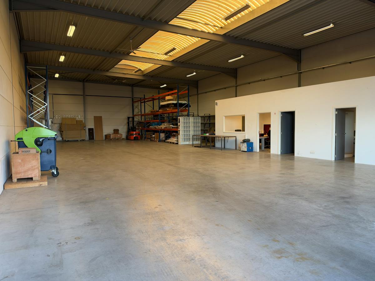 Magazijn te huur in Regina Wautersweg, Roeselare - foto 4