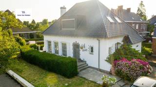 Rustig gelegen villa in een groene wijk van Oudenaarde, op wandelafstand van het centrum.Deze charmante villa ligt in een rustige, groene woonwijk...