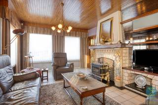 Ruime vrijstaande woning met mooie tuin op gunstige ligging in RetieDeze ruime vrijstaande woning is gelegen op een perceel van 564 m² en combineert...