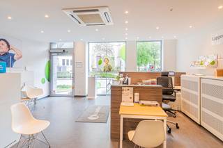 Dit commercieel pand is ideaal gelegen in de Onze-Lieve-Vrouwestraat, één van de nieuwe hotspots van Mechelen en een belangrijke winkelstraat in...