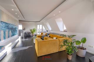 Quel penthouse exceptionnel ! Situé dans un emplacement Triple-A à Nieuport-Bains, ce bien unique occupe l’entièreté du dernier étage de la...