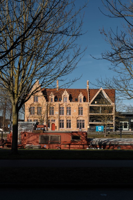 Sfeervol wonen te Brugge in een historisch gebouw - foto 1