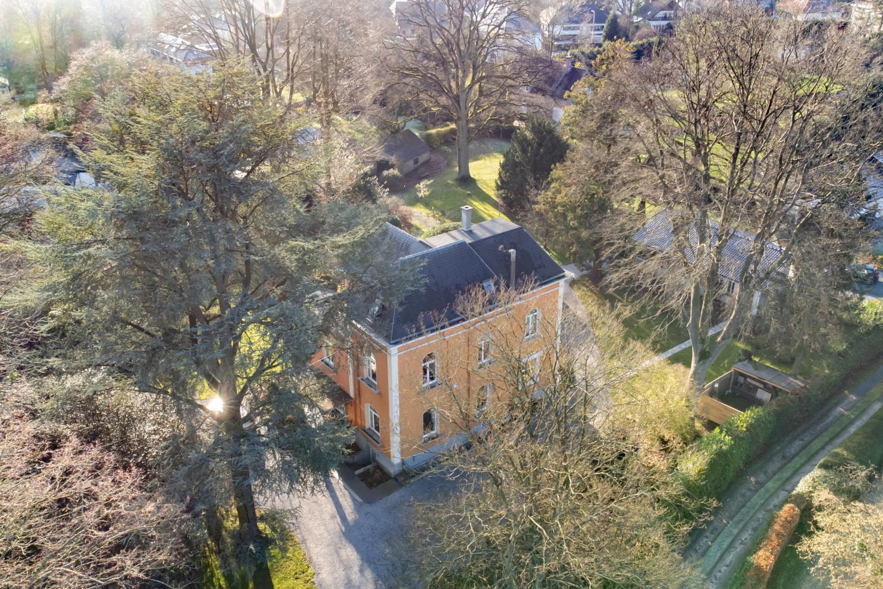 MALEIZEN: UITZONDERLIJKE 6SLPK VILLA OP EEN GROND VAN +/- 5000M² - foto 1