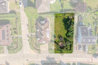 Terrein voor het bouwen van een vrijstaande woning.Gelegen langs de Hof Ter Puttenlaan binnen de verkaveling 'Bloemendal'.Dit terrein heeft volgens...