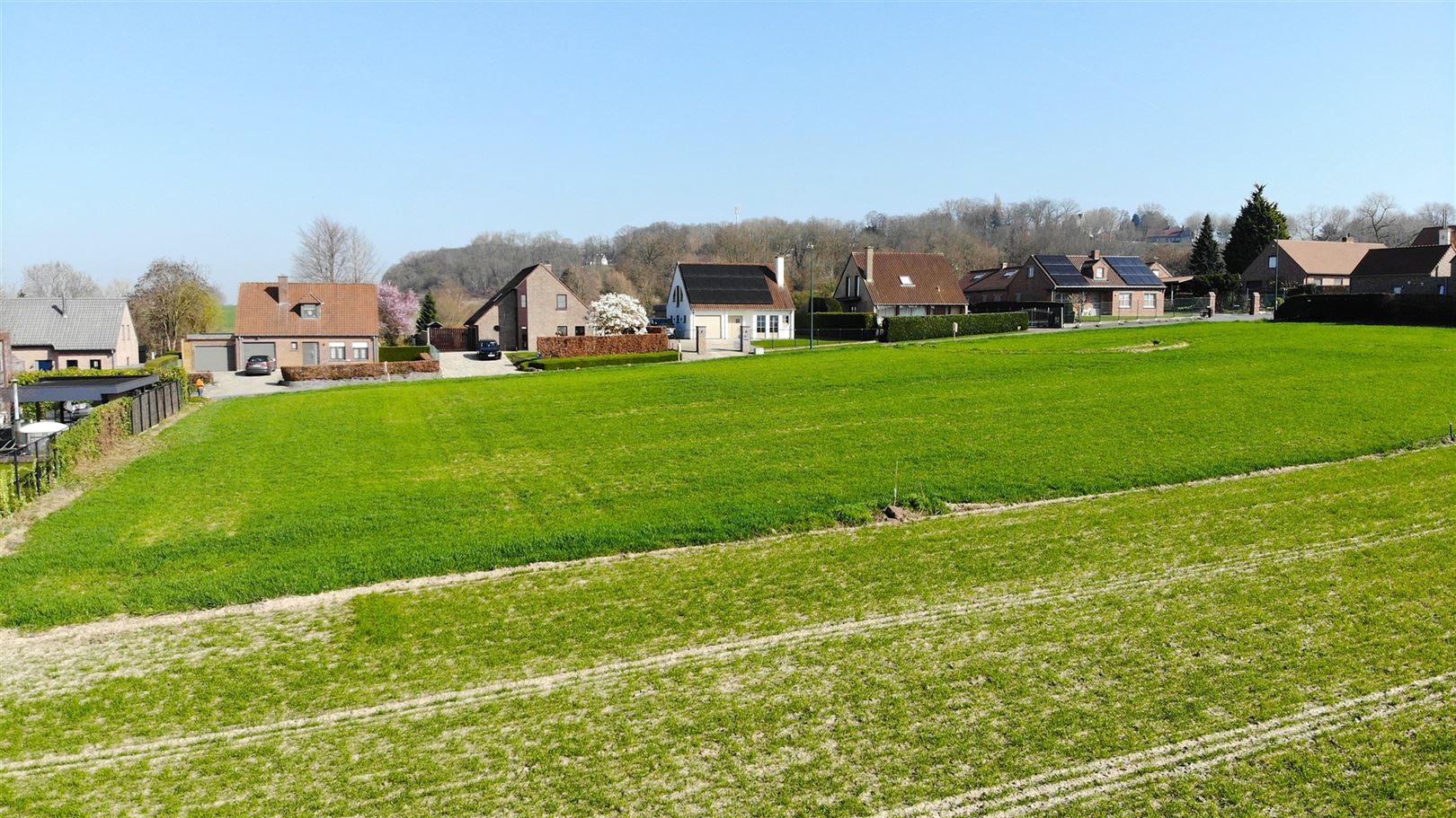 950 m² bouwgrond met glooiend uitzicht! - foto 4