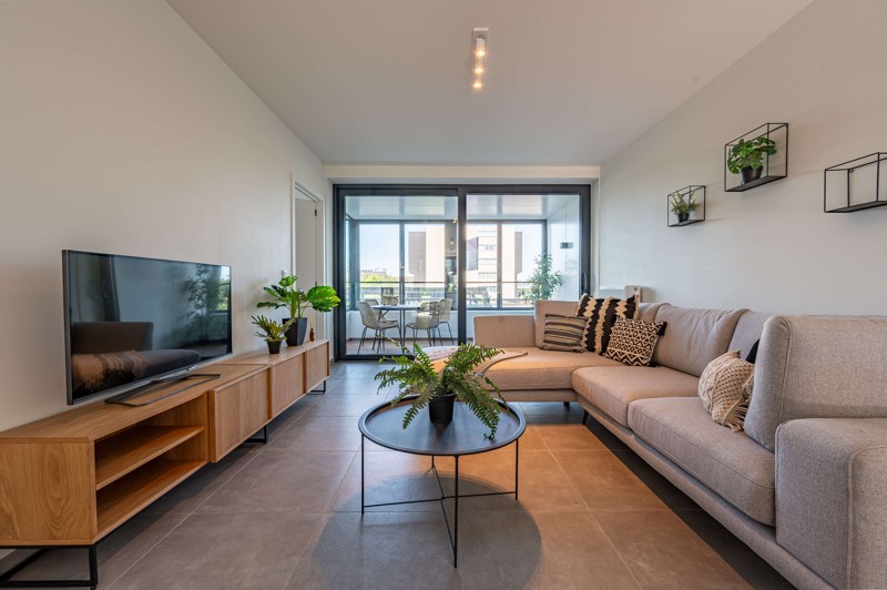 !LAATSTE KANS AANKOOP 6% BTW! Ruim 2 slaapkamer appartement in residentie DAC'ART Izegem. - foto 1